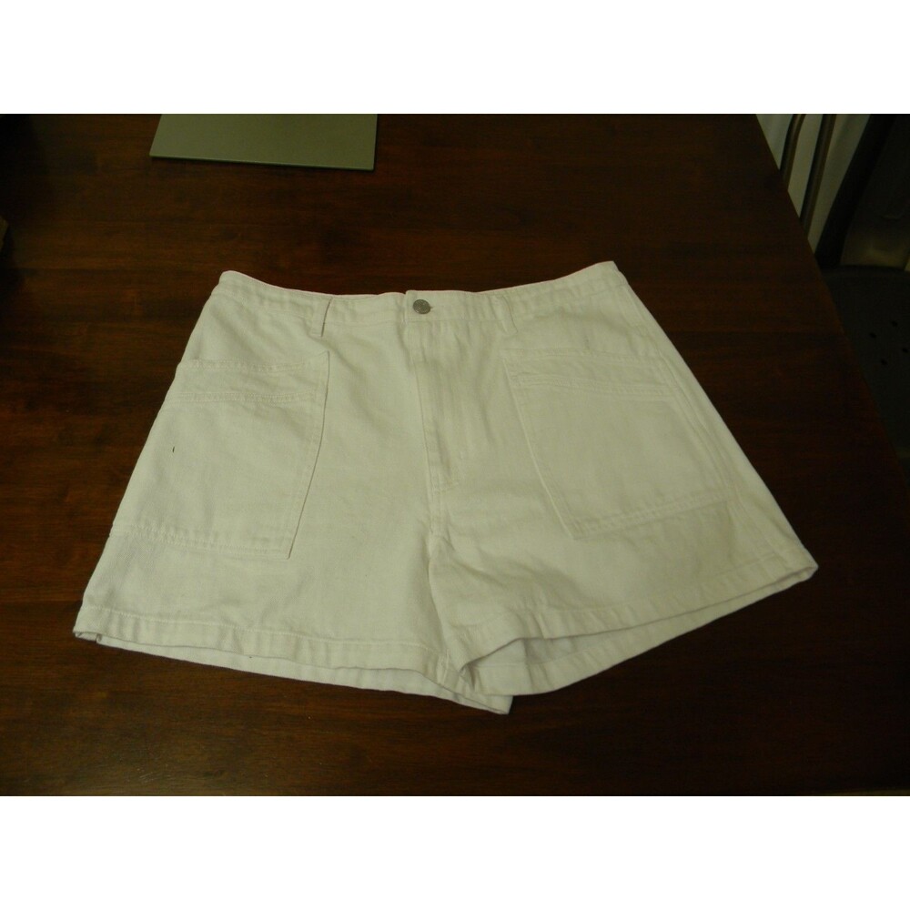 Harper Heritage Francesca's White Denim Shorts Sz 28 Patch Pockets NWT